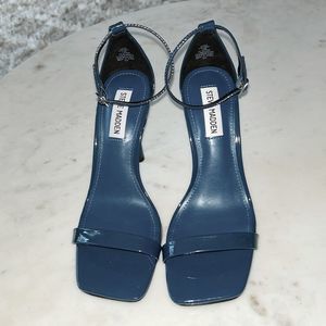 Steve Madden Shaye squared toe ankle strap heels